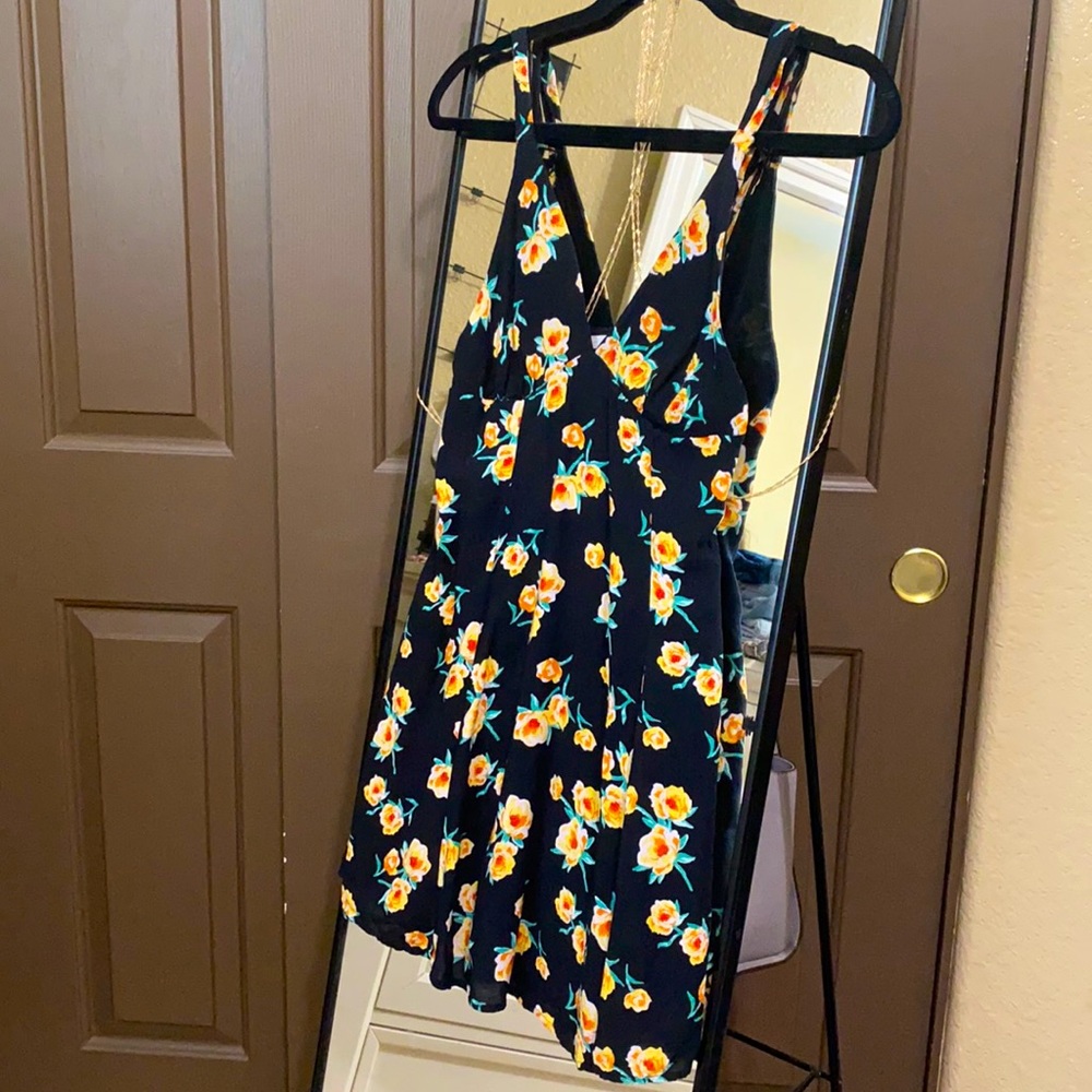 UO S Black Floral Dress